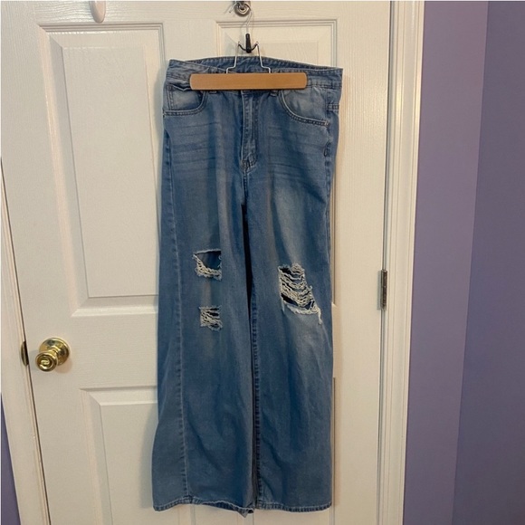 Motel Rocks Denim - NWOT low rise flared ripped jeans